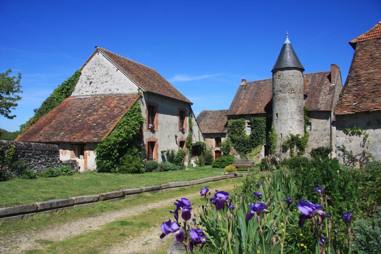 Couette-café Chateau Mareuil 2*