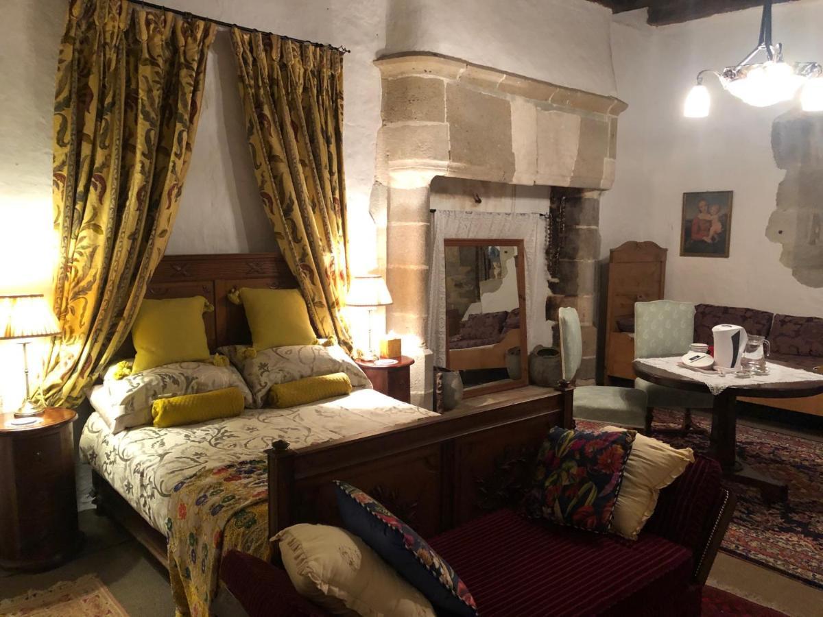 Chateau Mareuil Couette-café Brigueuil-le-Chantre